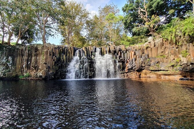 South of Mauritius :Full day package including Chamarel Coloured earth & lunch - Ile aux Benitiers Viewpoint: You See the Blue Lagoon, You Do Not Sail There
