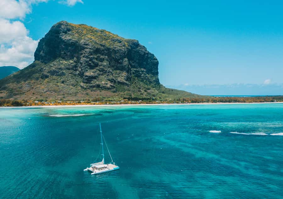 Southwest of Mauritius: Catamaran Cruise w/ Snorkeling - Getting to Le Morne Anglers Club and how the day actually moves