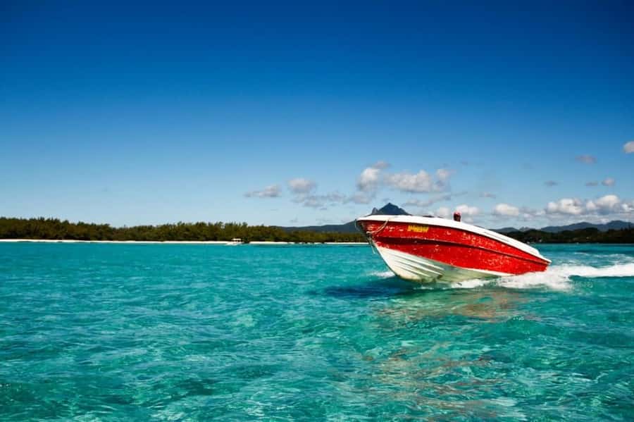 Speed boat to Ile aux Cerfs: Full day incl Lunch & Transfer - Trou d’Eau Douce pickup and the transfer rhythm