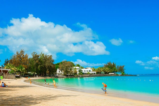 TAXI north guided tour. - Grand Baie and Pereybere beaches: photo stops that actually help