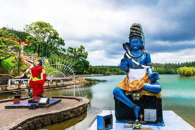 The Gorgeous South of Mauritius: Full-day tour incl Tea Factory & Crocodile park - South Mauritius in one day, and why it works