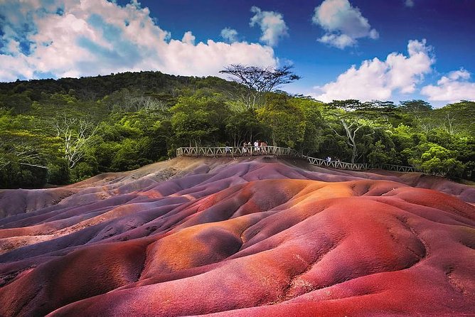 Tropical South West of Mauritius: Full-day All Inclusive tour (Visit to 3 parks) - Gris Gris Beach Cliffs: Wind, Waves, and a Reset Before You Finish