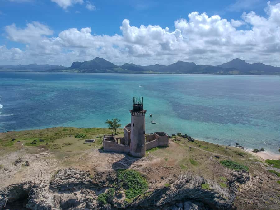 Trou d'Eau Douce: 5 Island Adventure with BBQ & Snorkeling - Ile de la Passe and Ile aux Aigrettes: Quick Passes and the Swim with an Aperitif