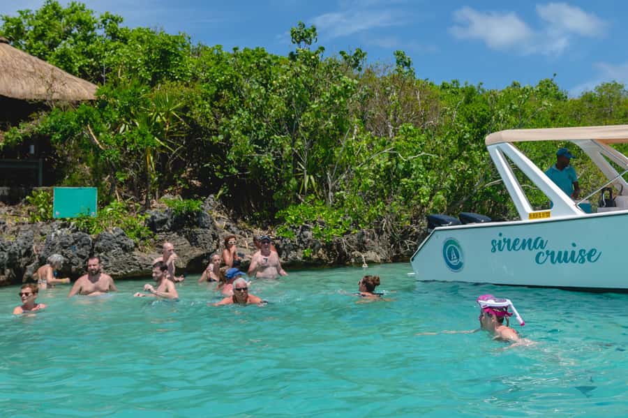 Trou d'Eau Douce: 5 Islands Tour with Snorkeling and BBQ - Ile aux Cerfs in Your First Hour: shopping, views, and a quick plan