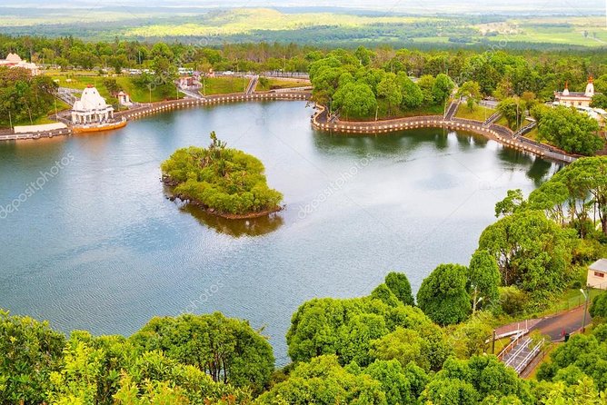 Wild South: Full-Day tour incl Rhumerie St Aubin, Bois cheri Tea factory & Lunch - Grand Bassin (Ganga Talao): Temple Crowds, and Then the 33-Meter Shiva