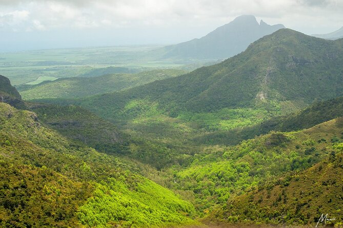 Wild South West Tour : SAFARI & TULAWAKA CASELA PARK & LE MORNE - Flic en Flac: a beach photo break at one of Mauritius’s best-known stretches